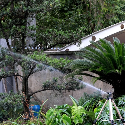 Sistema de irrigação agrícola de tipo vortex sprinkler durável para cobertura máxima